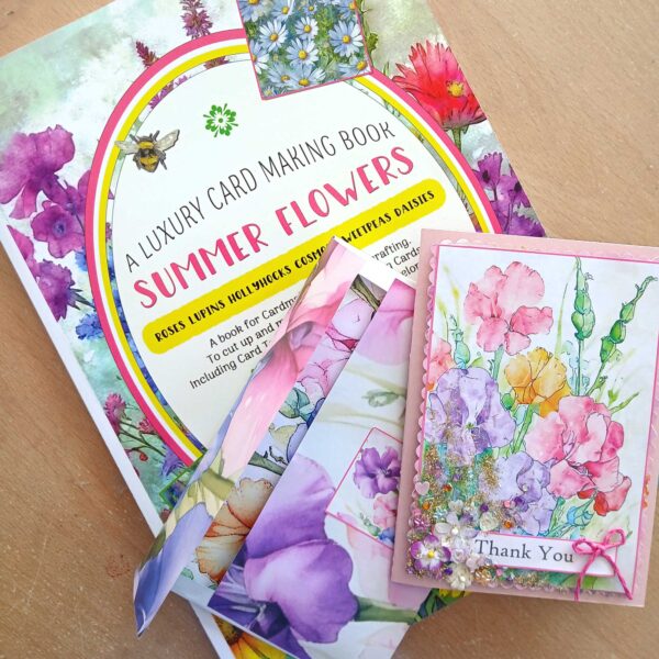 Summer Flowers : A Luxury Card Making Book : A Card Kit Book to cut and make your own Greeting Cards - Image 2